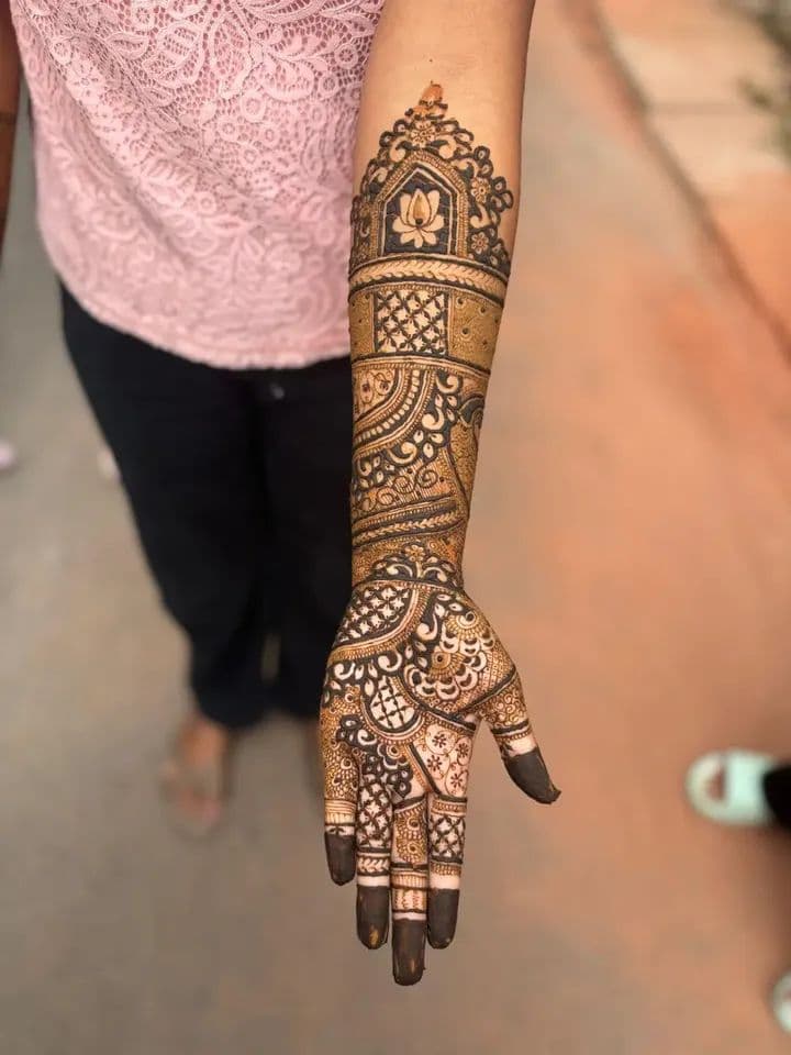 Sunita'Z mehndi artist