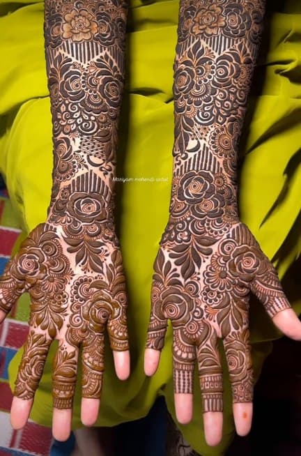 Amena mahndi artist